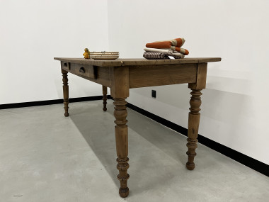 Table de ferme en chêne massif aux pieds tournés, vue 15