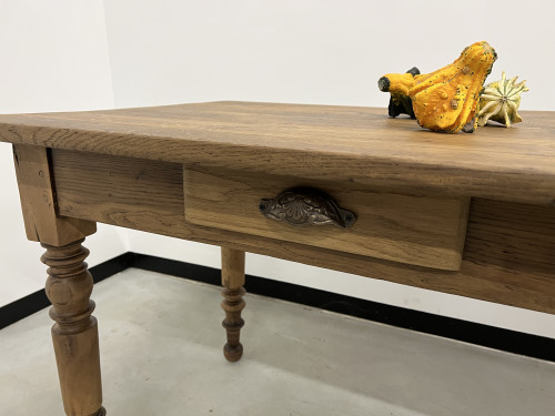 Table de ferme en chêne massif aux pieds tournés, vue 17