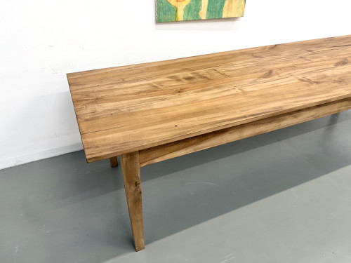 Table XXL en noyer massif aux pieds fuseaux, vue 4