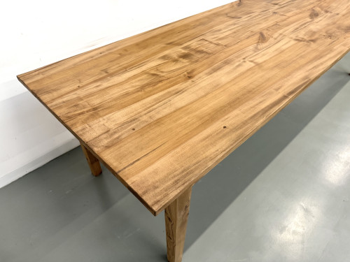 Table XXL en noyer massif aux pieds fuseaux, vue 5