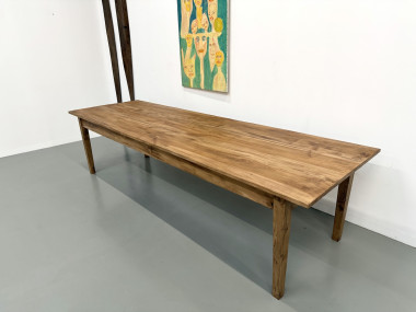 Table XXL en noyer massif aux pieds fuseaux, vue 10