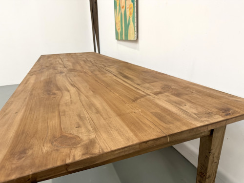 Table XXL en noyer massif aux pieds fuseaux, vue 16