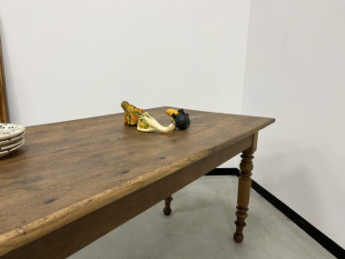 Table de ferme en chêne massif aux pieds tournés, vue 23