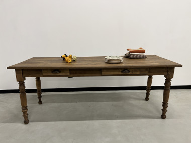 Table de ferme en chêne massif aux pieds tournés, vue 25