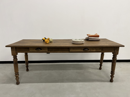 Table de ferme en chêne massif aux pieds tournés, vue 26