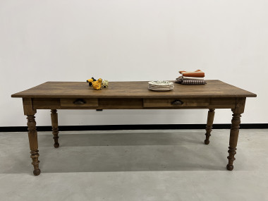 Table de ferme en chêne massif aux pieds tournés, vue 26