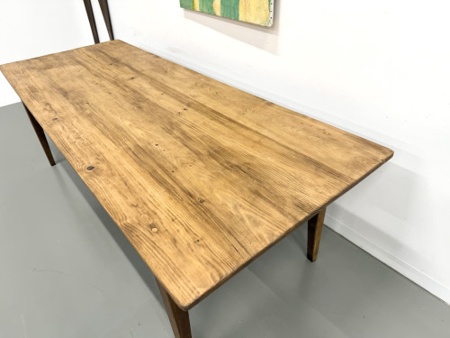 Grande table de ferme ancienne aux pieds fuseaux, vue 7