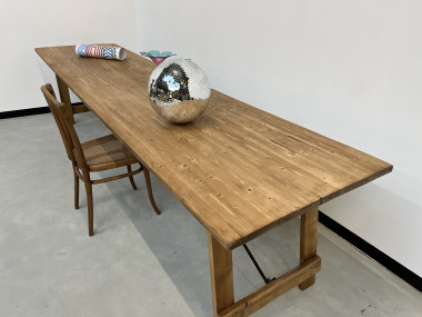 Table de guingette grand format, vue 1