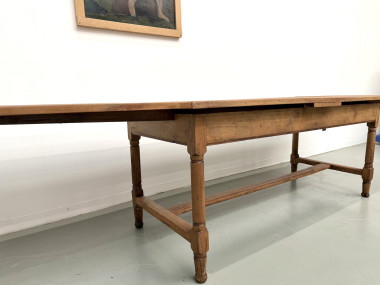 Grande table de ferme à rallonges en merisier massif - Années 1900, vue 11