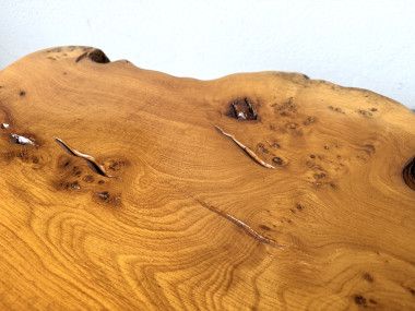 Table basse "forme libre" en orme massif, vue 12