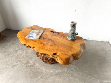 Table basse "forme libre" en orme massif, vue 18