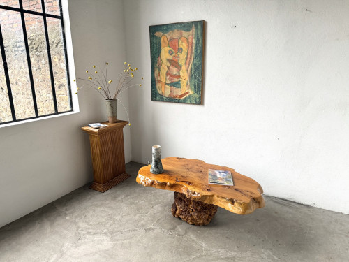 Table basse "forme libre" en orme massif, vue 1