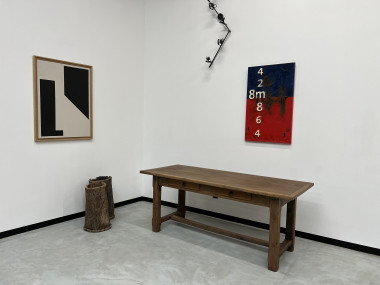 Table de ferme des années 50 en chêne et noyer, vue 4