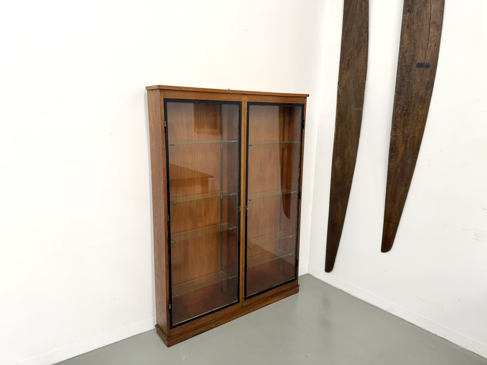 Vitrine de présentation murale Siegel Paris – Chêne & Verre – 1950, vue 1