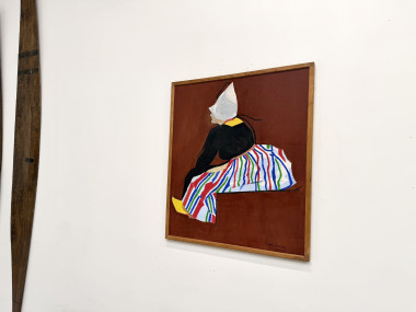 Grand Tableau Suédois Signé Lars Norman (1962) – Huile sur Panneau "Femme au Costume", vue 10