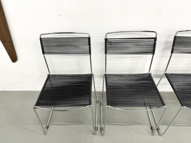 Série de 6 Chaises "Spaghetti" Design Italien Années 80 – Noir & Chrome, vue 3
