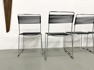 Série de 6 Chaises "Spaghetti" Design Italien Années 80 – Noir & Chrome, vue 23