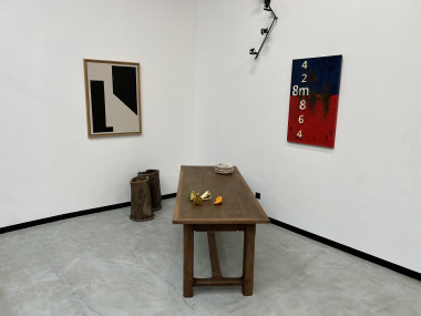 Table de ferme des années 50 en chêne et noyer, vue 26