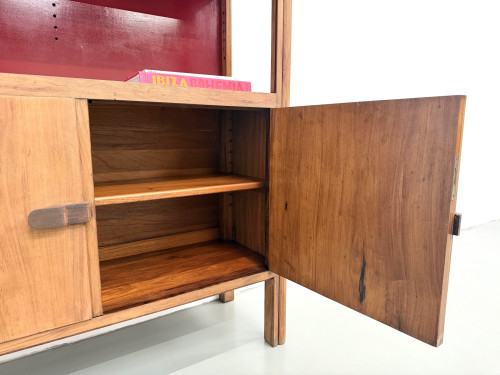Bibliothèque moderniste brésilienne des années 50 en bois exotique et laque rouge, vue 16