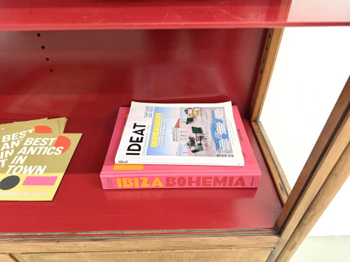 Bibliothèque moderniste brésilienne des années 50 en bois exotique et laque rouge, vue 22