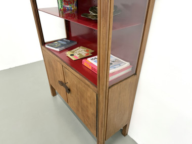 Bibliothèque moderniste brésilienne des années 50 en bois exotique et laque rouge, vue 25