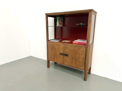 Bibliothèque moderniste brésilienne des années 50 en bois exotique et laque rouge, vue 29