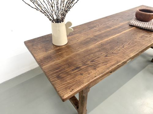 Table de ferme française authentique de 1890 en chêne massif à deux tiroirs, vue 6