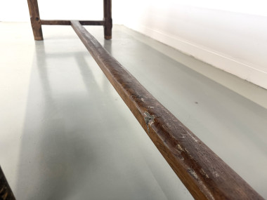 Table de ferme française authentique de 1890 en chêne massif à deux tiroirs, vue 25