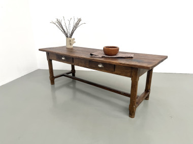 Table de ferme française authentique de 1890 en chêne massif à deux tiroirs, vue 34