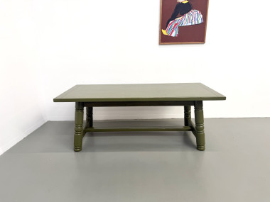 Table à manger laquée vert olive glossy — DLG Georges Robert, Circa 1970, vue 2