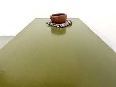 Table à manger laquée vert olive glossy — DLG Georges Robert, Circa 1970, vue 17