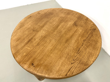 Table basse moderniste tripode en chêne massif, DLG Perriand, Chapo, années 50, vue 11
