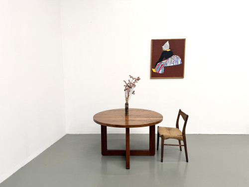 Table ronde moderniste en orme massif, piètement croisé, DLG Perriand, Chapo, années 50-60, vue 4
