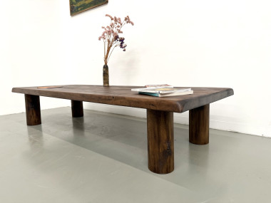 Table basse moderniste en orme massif, piètement cylindrique pin, années 70, vue 7