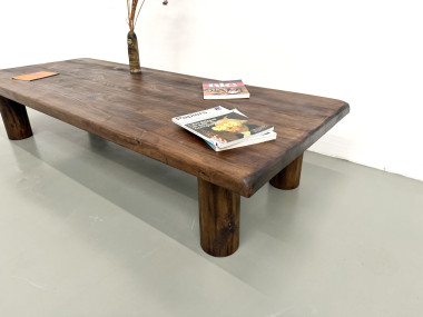 Table basse moderniste en orme massif, piètement cylindrique pin, années 70, vue 8