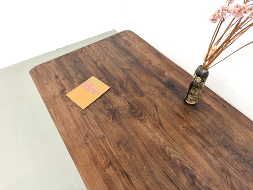 Table basse moderniste en orme massif, piètement cylindrique pin, années 70, vue 12