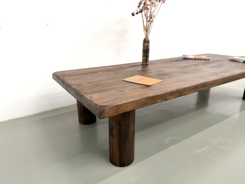 Table basse moderniste en orme massif, piètement cylindrique pin, années 70, vue 14