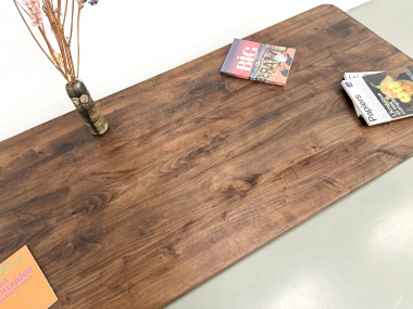 Table basse moderniste en orme massif, piètement cylindrique pin, années 70, vue 16