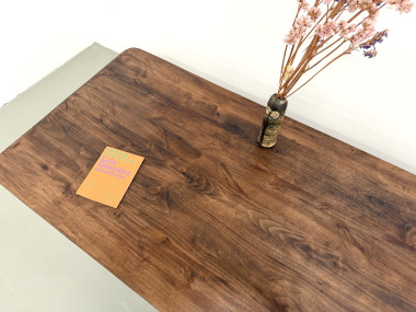Table basse moderniste en orme massif, piètement cylindrique pin, années 70, vue 18