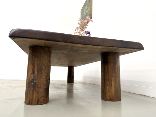 Table basse moderniste en orme massif, piètement cylindrique pin, années 70, vue 19