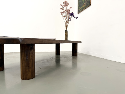 Table basse moderniste en orme massif, piètement cylindrique pin, années 70, vue 24