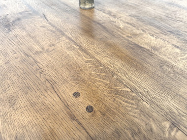 Table ronde moderniste chêne massif, piètement cylindrique pin, DLG Perriand, Chapo, années 50, vue 10