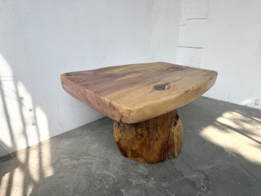 Table basse brutaliste organique en cèdre massif, piédestal tronc, années 70, vue 5