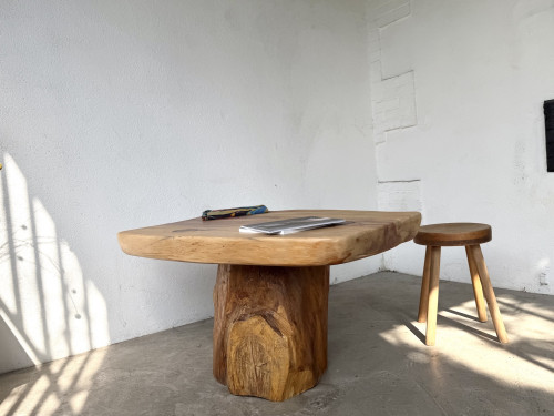 Table basse brutaliste organique en cèdre massif, piédestal tronc, années 70, vue 26