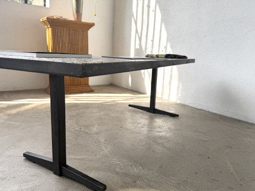 Table basse moderniste mosaïque céramique, attribuée Lilienthal, structure métal laqué noir, années 60, vue 25