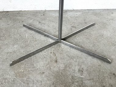 Table d'appoint acrylique transparent et chrome, design années 70, vue 6