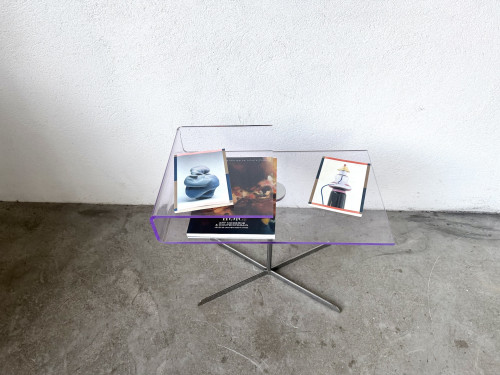 Table d'appoint acrylique transparent et chrome, design années 70, vue 8