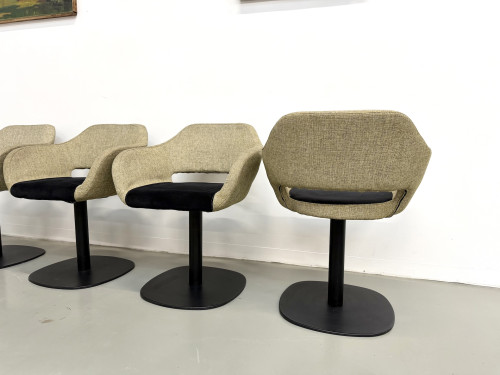 Série de six fauteuils pivotants à coque organique, tissu chiné et base disque lestée, années 1990, vue 16