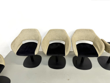 Série de six fauteuils pivotants à coque organique, tissu chiné et base disque lestée, années 1990, vue 22