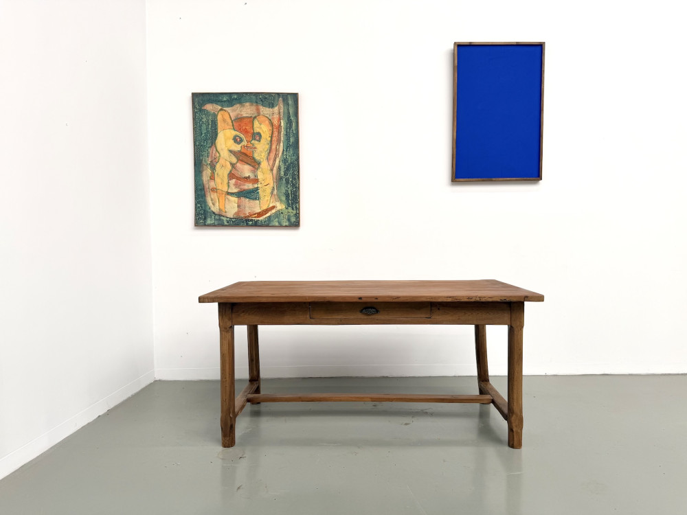 Table de ferme en merisier massif, un tiroir, entretoise basse, France, années 1950, vue 1
